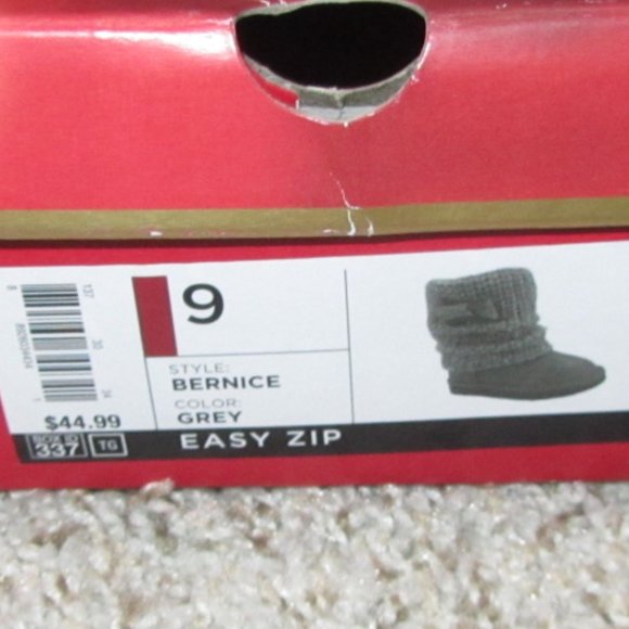 👢 Adorable Jumping Beans Toddler Girls Size 9 Grey Boots NIB $44.99. 👢 - Picture 2 of 7